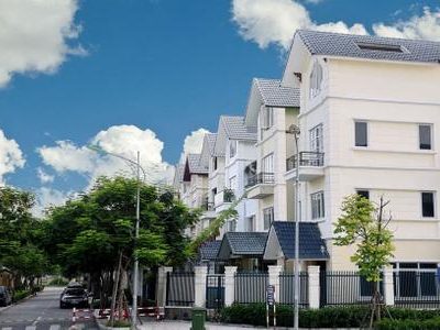 Nhà Đầu Tư Biệt Thự, Liền Kề Hà Nội: Người Mong Thoát Hàng, Người Kiên Nhẫn Chờ Thời