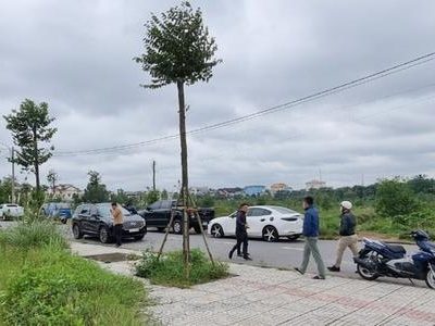 Nhân Sự Ngành Địa Ốc Lao Đao