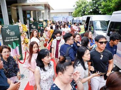 Phú Đông Group Khai Trương Căn Hộ Thực Tế Phú Đông Sky Garden