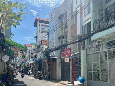 Nhà Riêng Hà Nội Sôi Động Cuối Năm