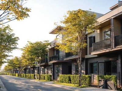Tổ Ấm Izumi City: Nốt Nhạc Tinh Tế Giữa Bản Giao Hưởng Kinh Tế Vùng Sôi Động