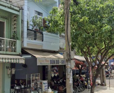 Bán nhà phố Nguyễn Công Trứ, cạnh khu chợ C, cách ngã 6 BMT 300m