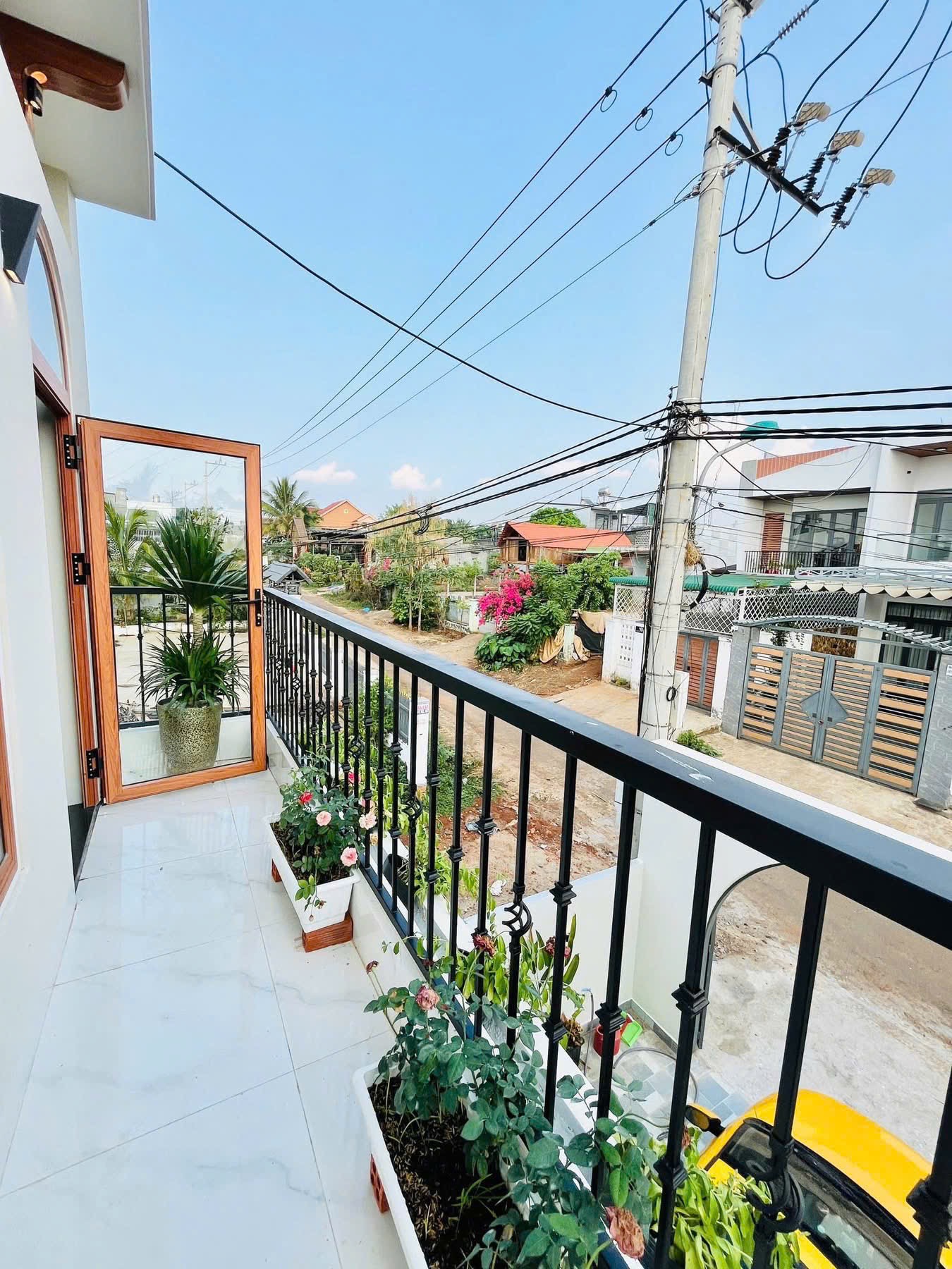 Bán Nhà Mặt Tiền 90m² MT B3 Cuebua Buôn Ma Thuột – Hiện Đại Full Nội Thất