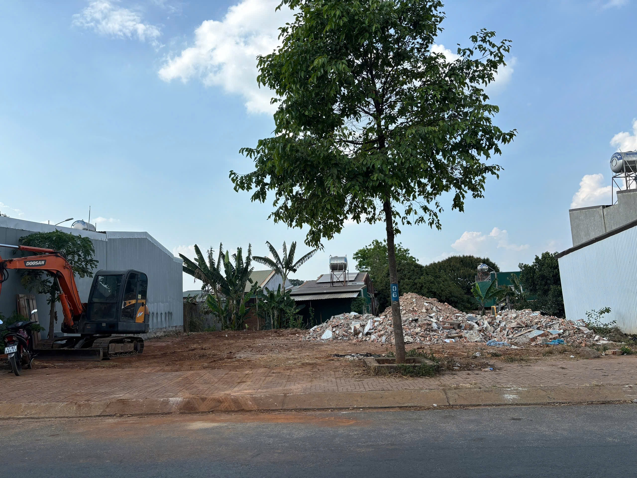 Bán Đất Nền 100m² Đường Thạch Lam Phường Tân Lập – Giá 3 Tỷ 950 Triệu