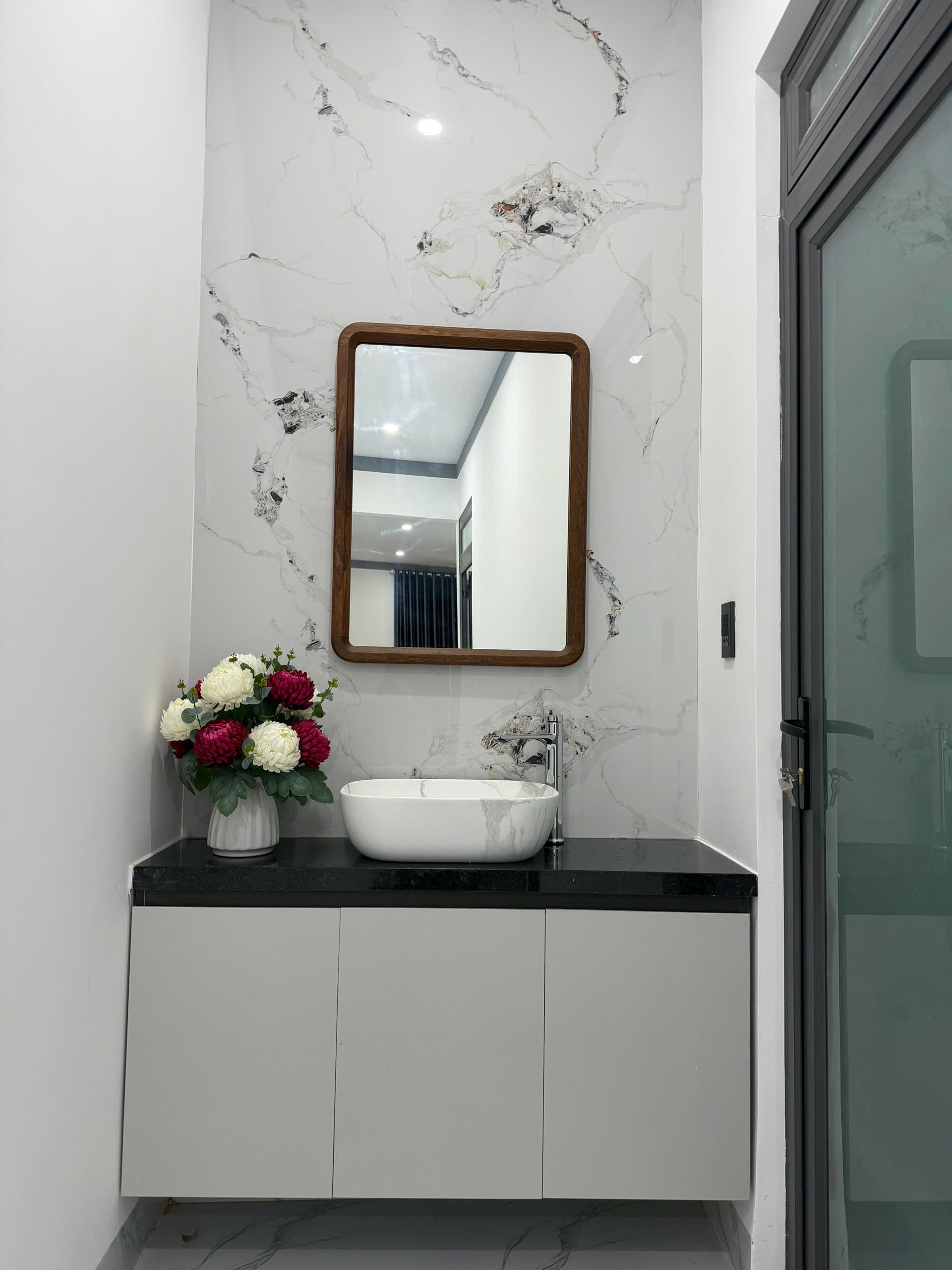 Bán Nhà Hẻm 85m² Hẻm 151 Y Ngông Ô Tô Tận Nơi Full Nội Thất – 3 Tỷ 950 Triệu