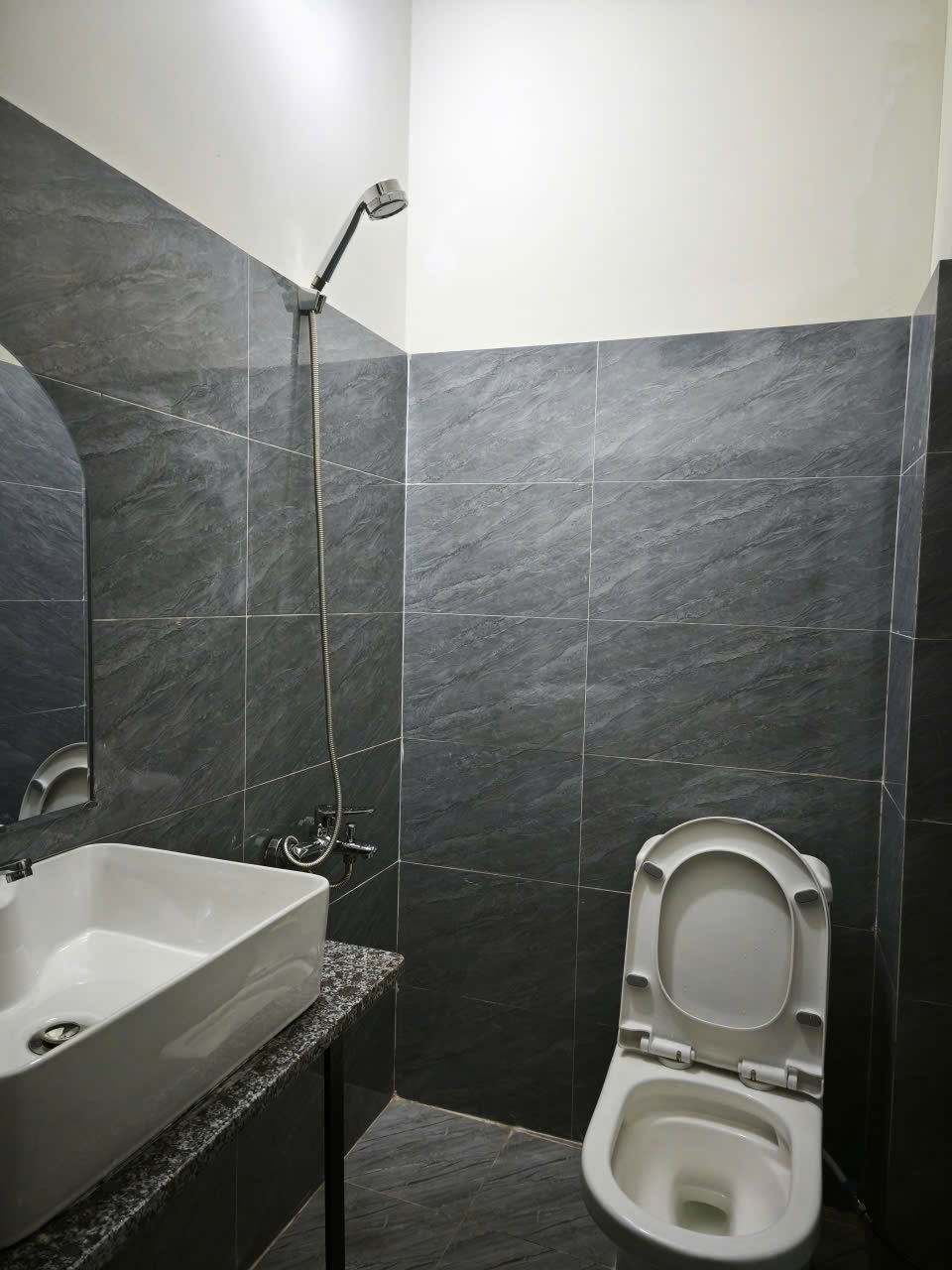 Bán Nhà Mặt Tiền 70m² Đường Nguyễn Xí TP Buôn Ma Thuột – Giá 3 Tỷ 550 Triệu