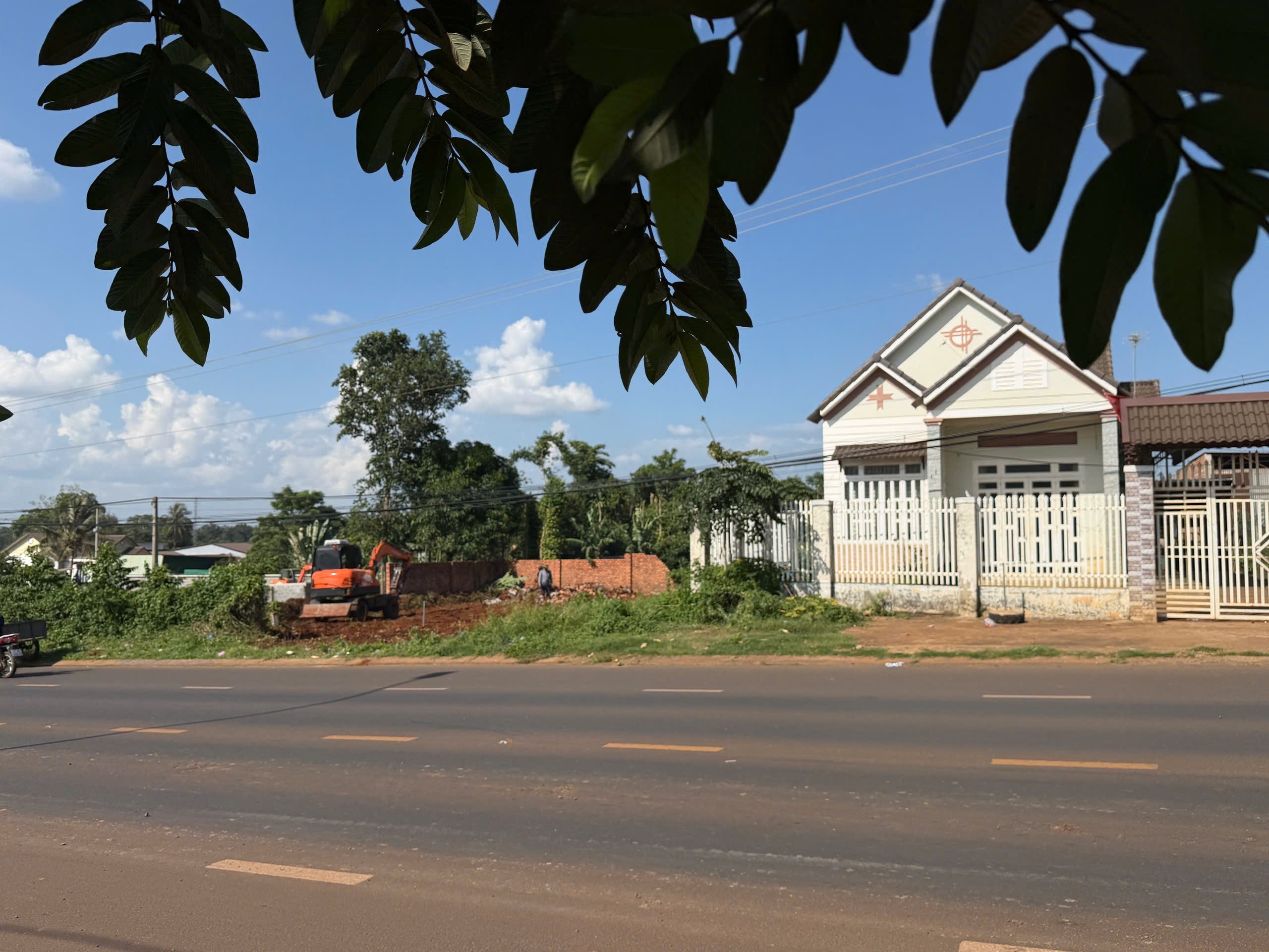 Bán Đất Mặt Tiền 240m² Tân An Buôn Ma Thuột – Kinh Doanh Đa Ngành
