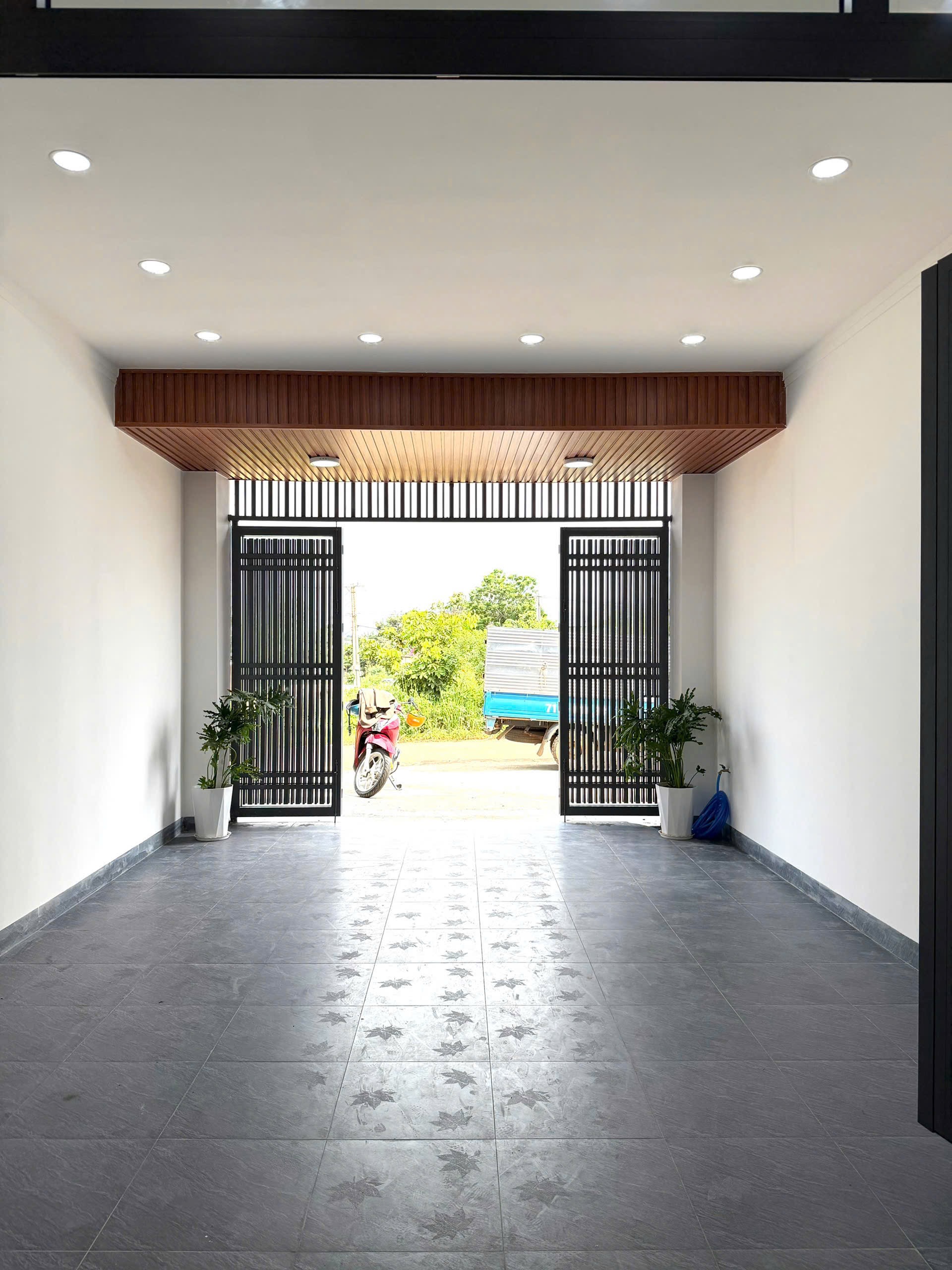 Bán Nhà Phố 90m² Hẻm 18m Đường 19/5 Buôn Ma Thuột – Full Nội Thất 3 Tỷ 7