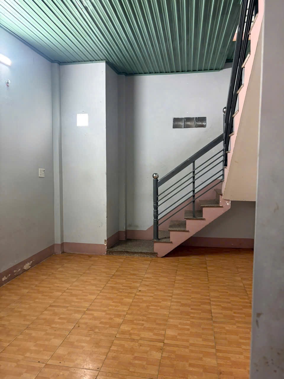 Bán Nhà Gác Lửng Hẻm 62m² 159 Quang Trung BMT – Giá 1 Tỷ 500 Triệu Trung Tâm