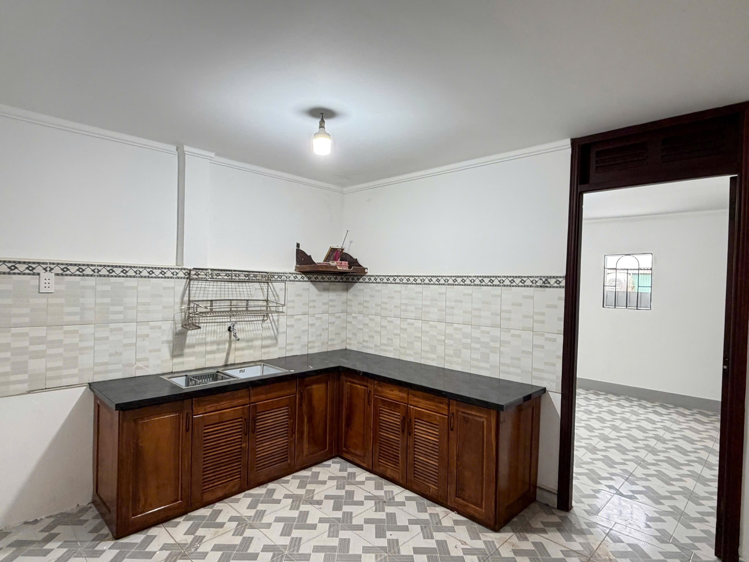 Bán Nhà Mặt Tiền 136m² Phạm Văn Đồng Tân Lập BMT – Giá 4 Tỷ 650 Triệu