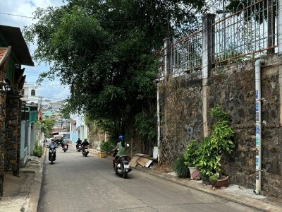 Bán Nhà Trọ 63m² Hẻm Hùng Vương Buôn Ma Thuột – Thu Nhập 6 Triệu