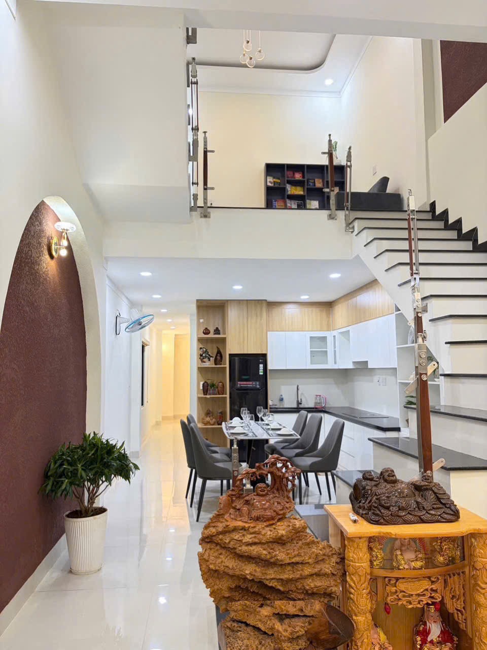 Bán Nhà Hẻm 100m2 Trần Quý Cáp BMT – View Đại Lộ Đông Tây Giá 3 Tỷ 8