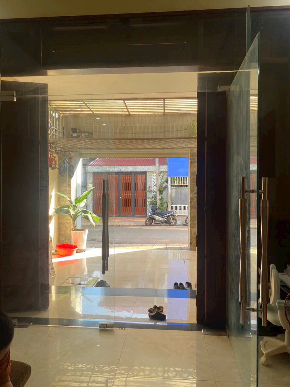 Bán Nhà Mặt Tiền 102.5m² Trịnh Văn Cấn Tân Lợi – Giá 6 Tỷ Nội Thất Gỗ