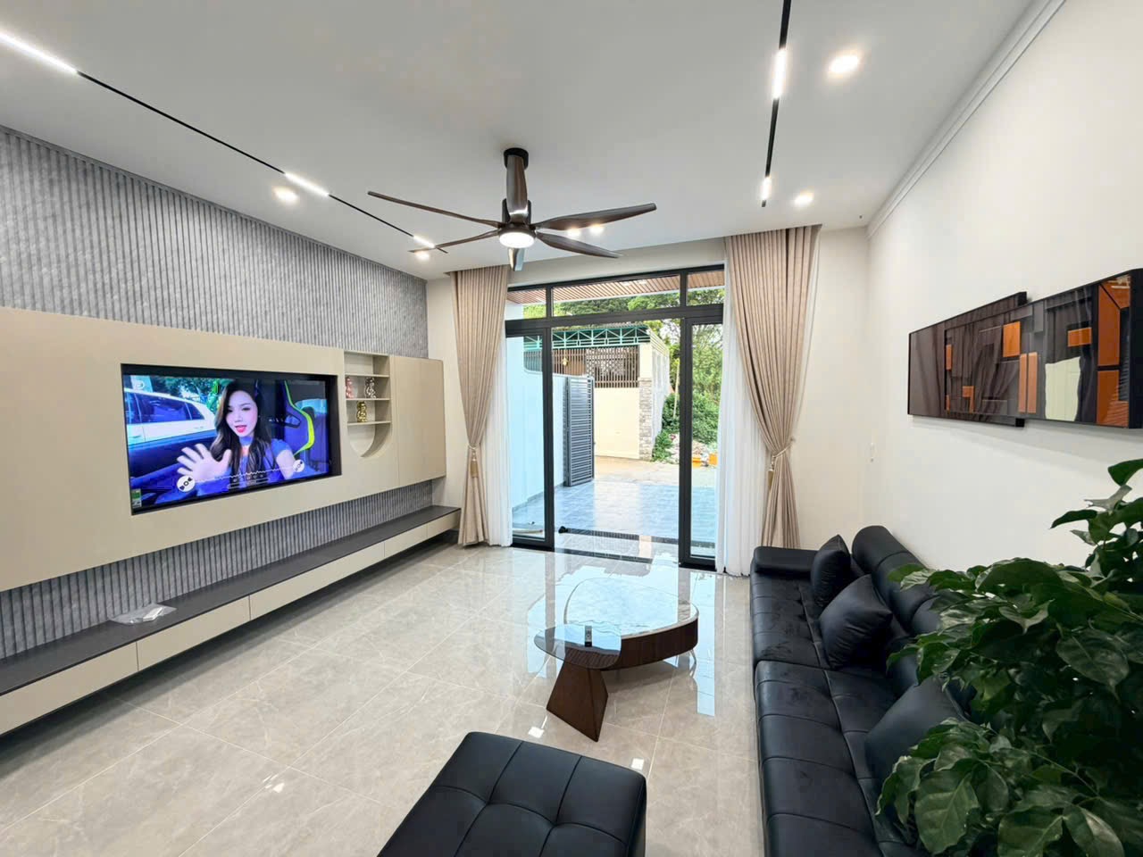 Bán Nhà Hẻm 100m² Mai Thị Lựu Phường Ea Tam – 3 Tỷ 850 Triệu Full Nội Thất