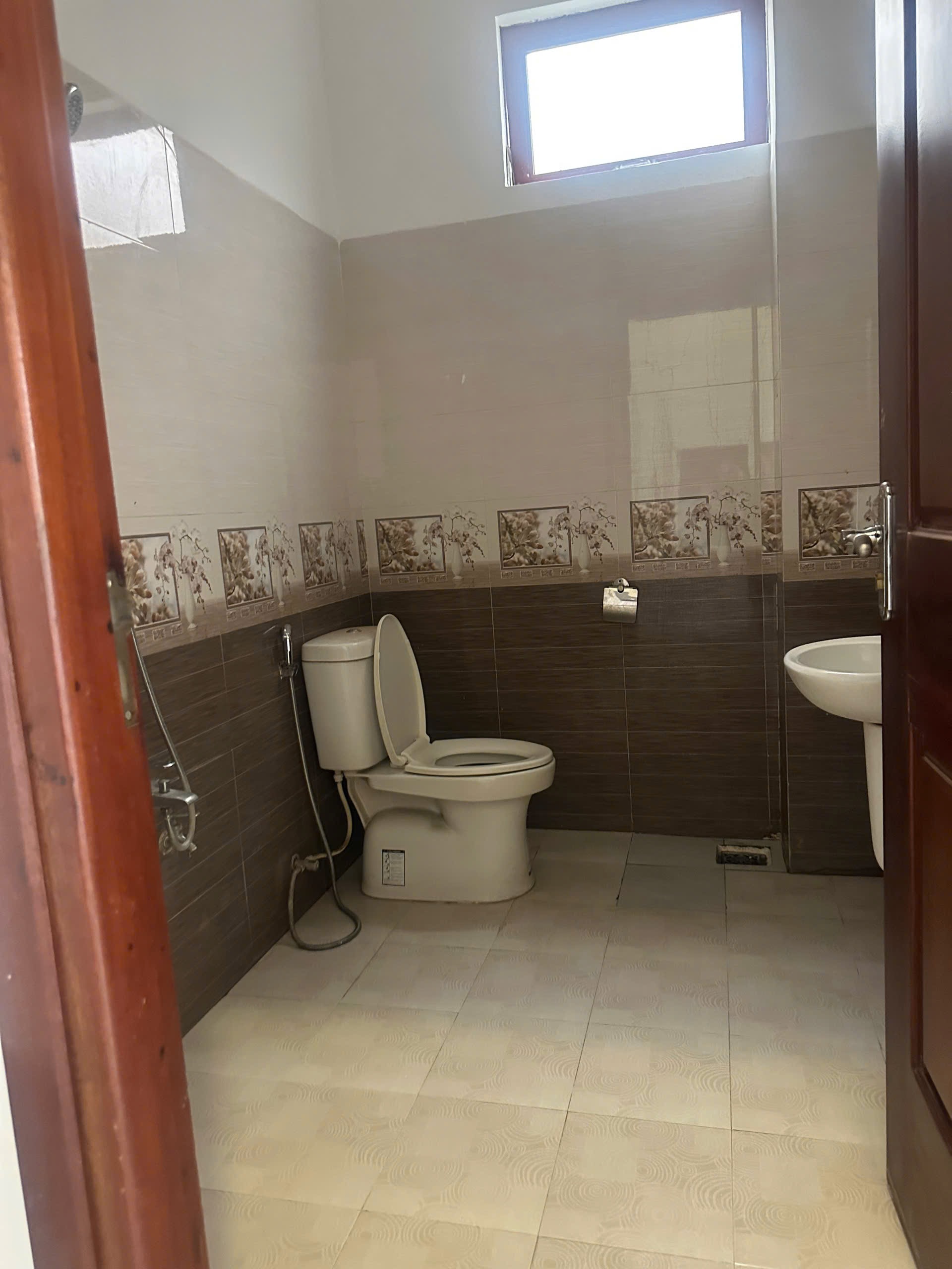 Bán Nhà Mặt Tiền 150m² Đường Vạn Xuân Buôn Ma Thuột – Kinh Doanh Tốt Full Nội Thất