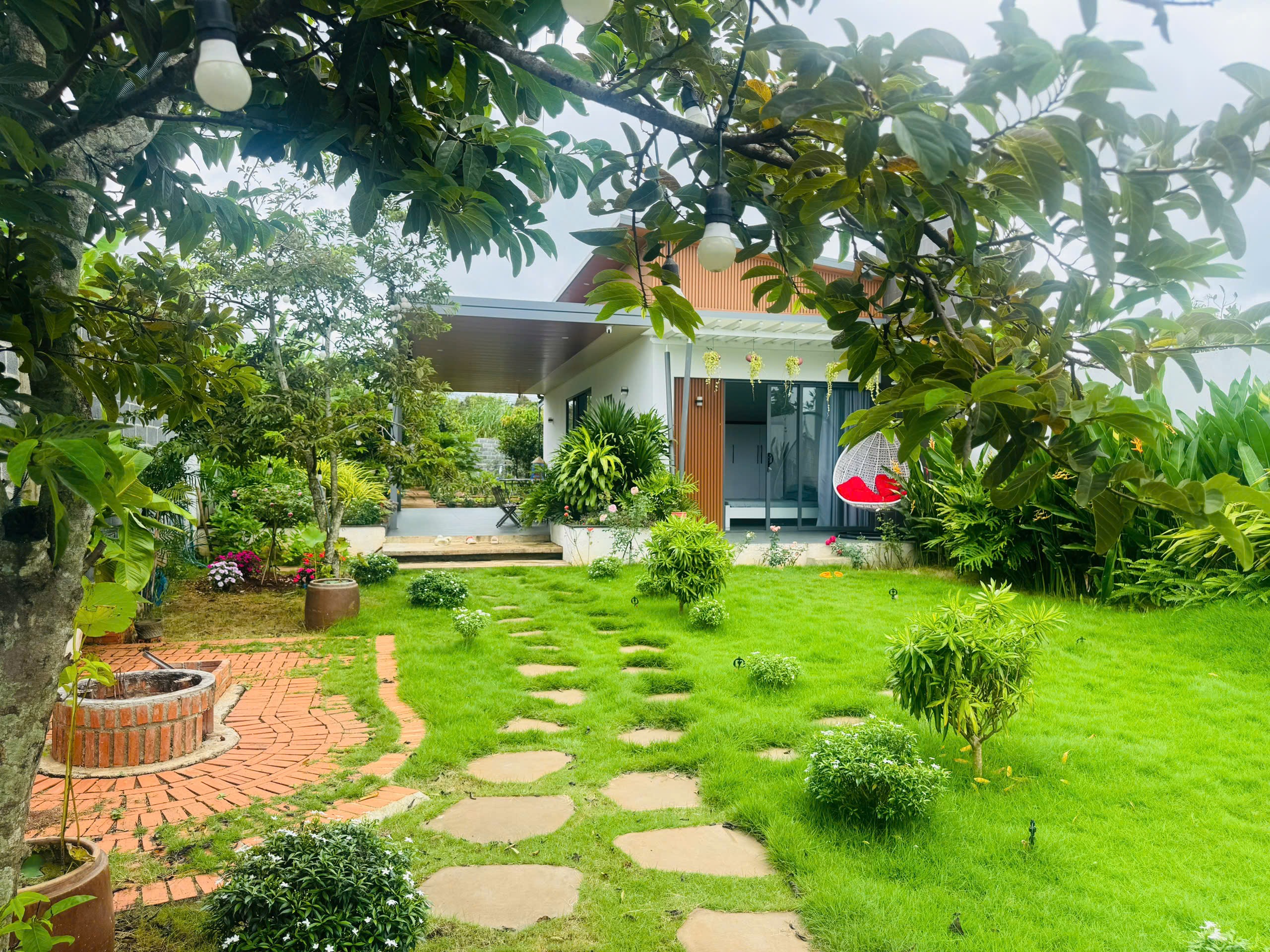 Bán Biệt Thự Nhà Vườn 550m² Tại Buôn Ma Thuột – Thiết Kế Hiện Đại Giá 4.1 Tỷ