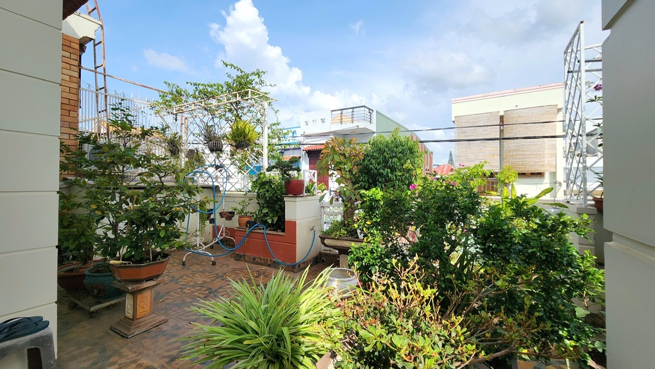 Bán Nhà Phố 131m² Đường Văn Cao Trung Tâm Buôn Ma Thuột – 9 Tỷ 680 Triệu