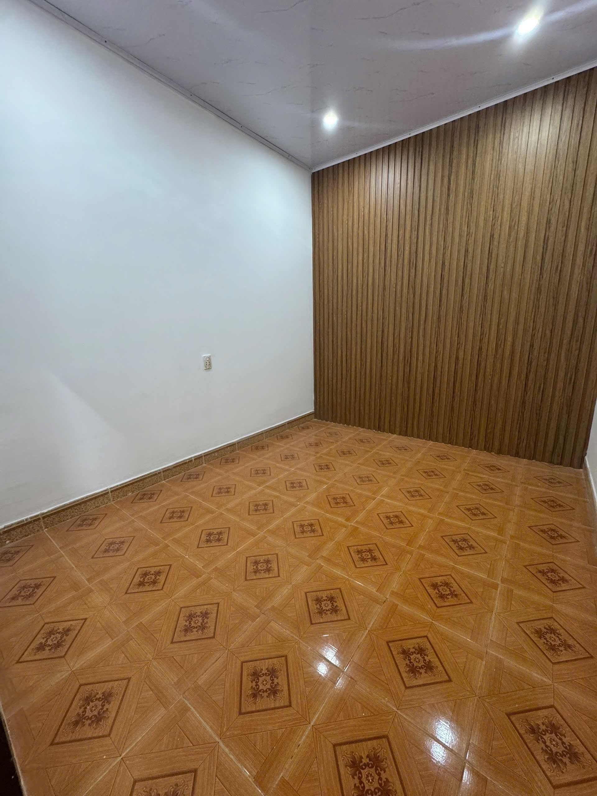 Bán nhà mặt tiền 180 m² đường Y Wang nối dài, giá 3,3 tỷ