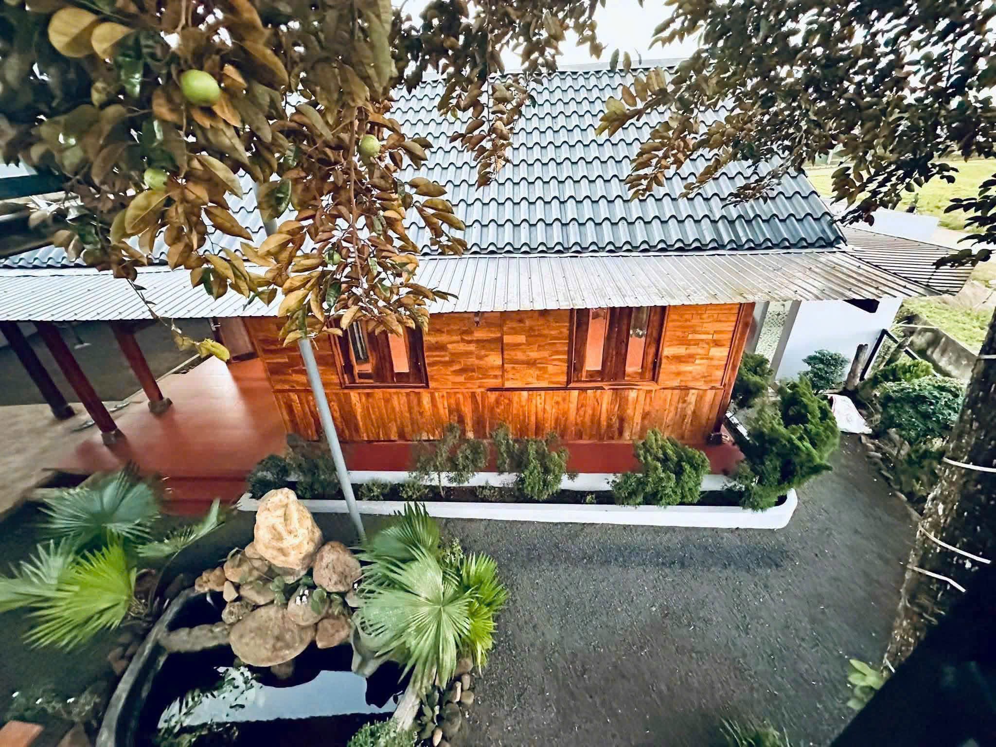 Bán mặt bằng quán cà phê 230m², 3 mặt tiền, giá 1,79 tỷ