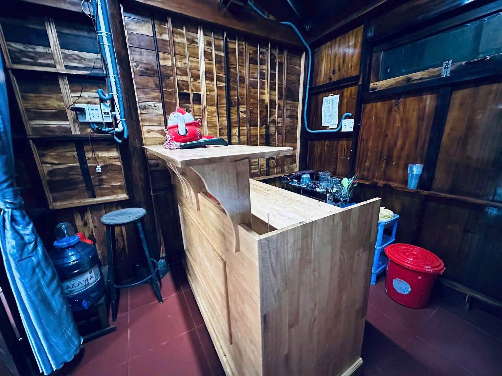 Bán mặt bằng quán cà phê 230m², 3 mặt tiền, giá 1,79 tỷ
