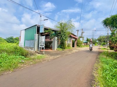 Bán đất nền 240m² tại Cư Suê, đường nhựa, giá 999 triệu