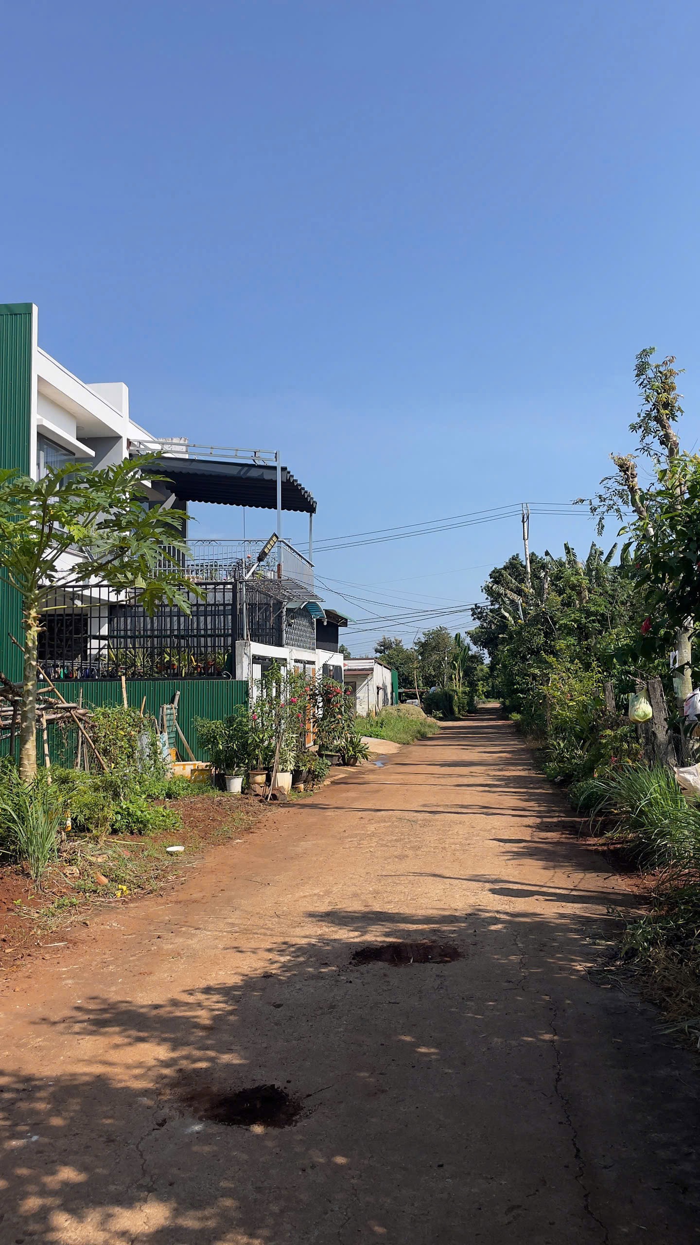 Bán đất nền 240m² tại Cư Êbur, Buôn Ma Thuột giá 2,35 tỷ