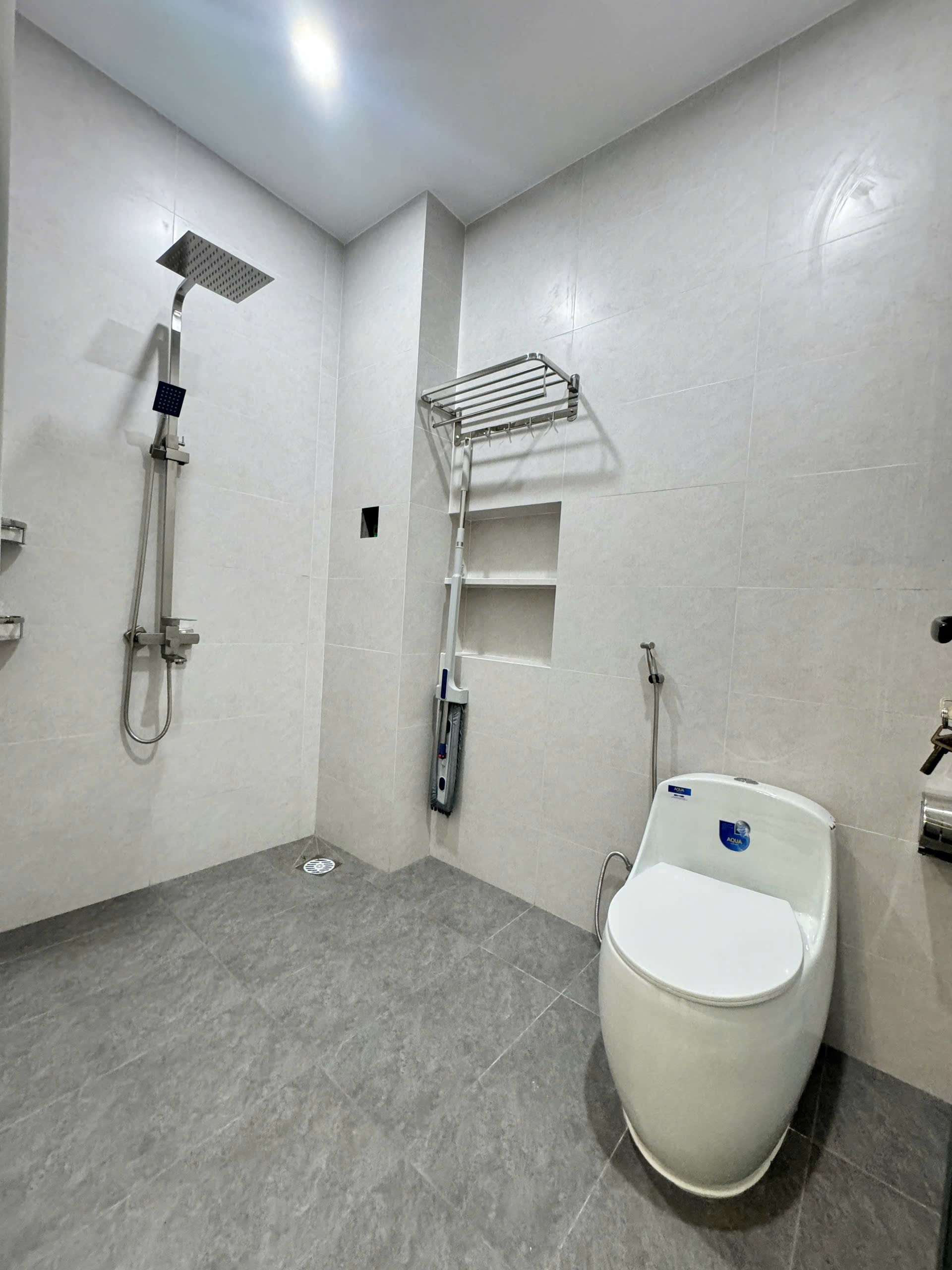 Bán nhà mới xây Thôn 8 Cư Êbur Buôn Ma Thuột 115m2 giá 2.45 tỷ
