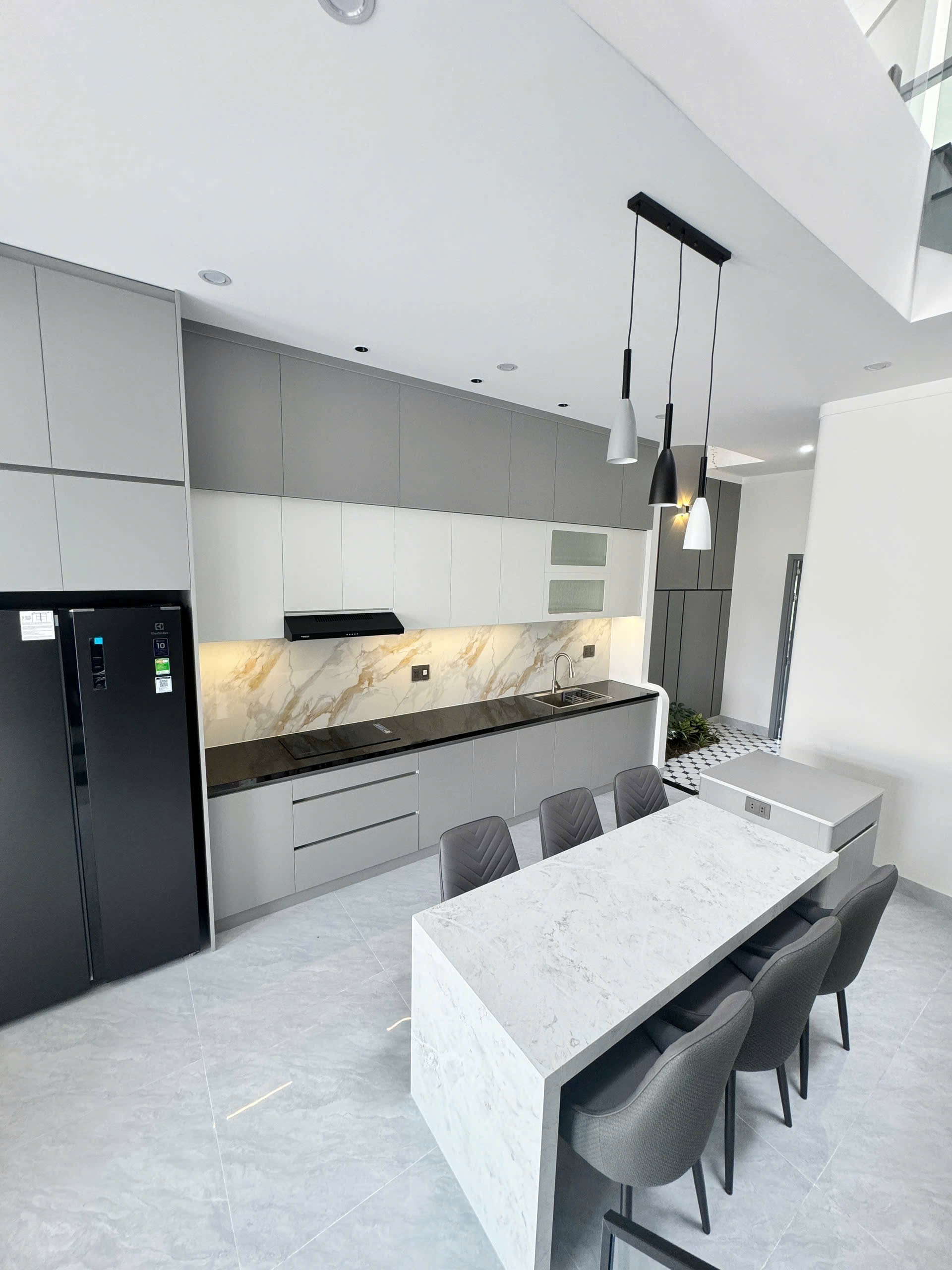 Bán nhà mới xây Thôn 8 Cư Êbur Buôn Ma Thuột 115m2 giá 2.45 tỷ