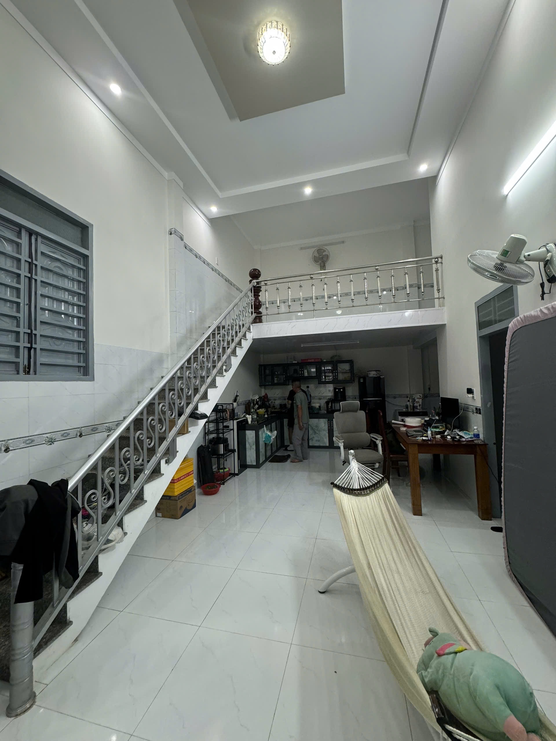 Bán nhà hẻm Đặng Văn Ngữ diện tích 128m2 giá 2 tỷ 300 triệu