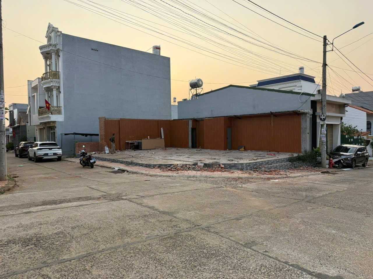 Bán đất góc 2 mặt tiền khu đấu giá Trần Quý Cáp 90m2 giá 4,5 tỷ