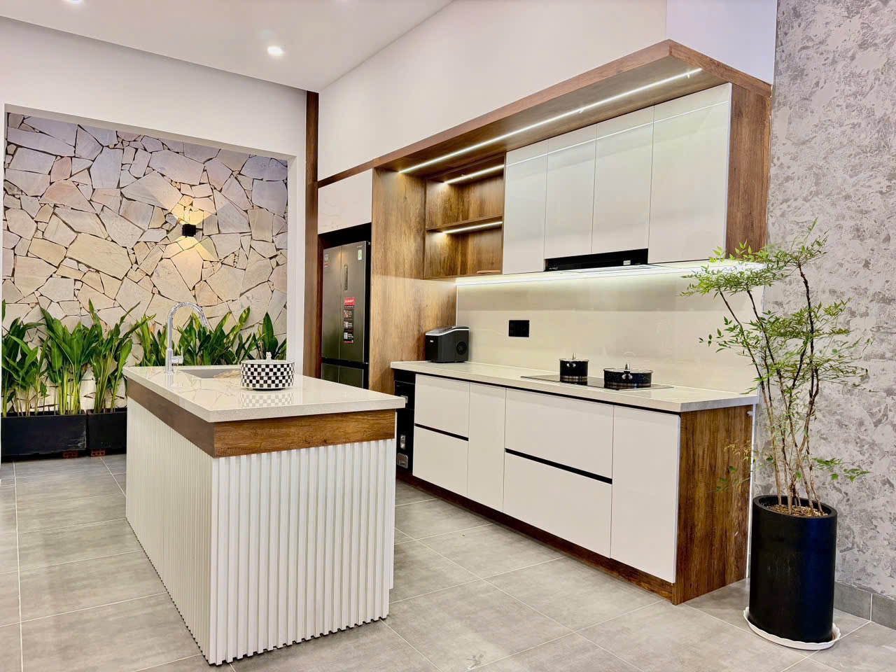Bán nhà mặt tiền đường B diện tích 100m2 tại Buôn Ma Thuột