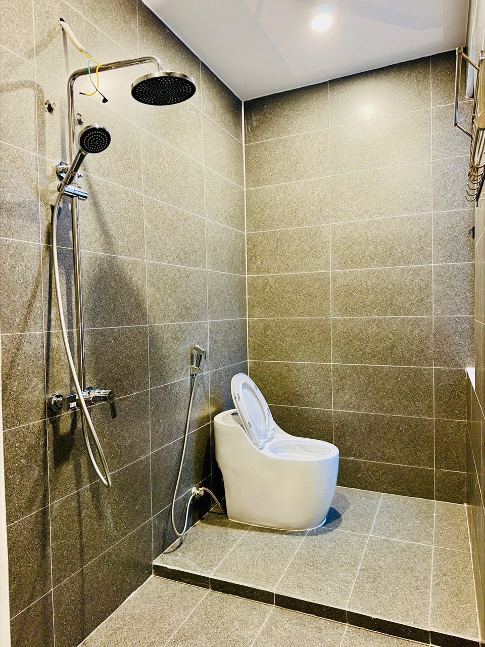 Bán nhà mặt tiền đường B diện tích 100m2 tại Buôn Ma Thuột