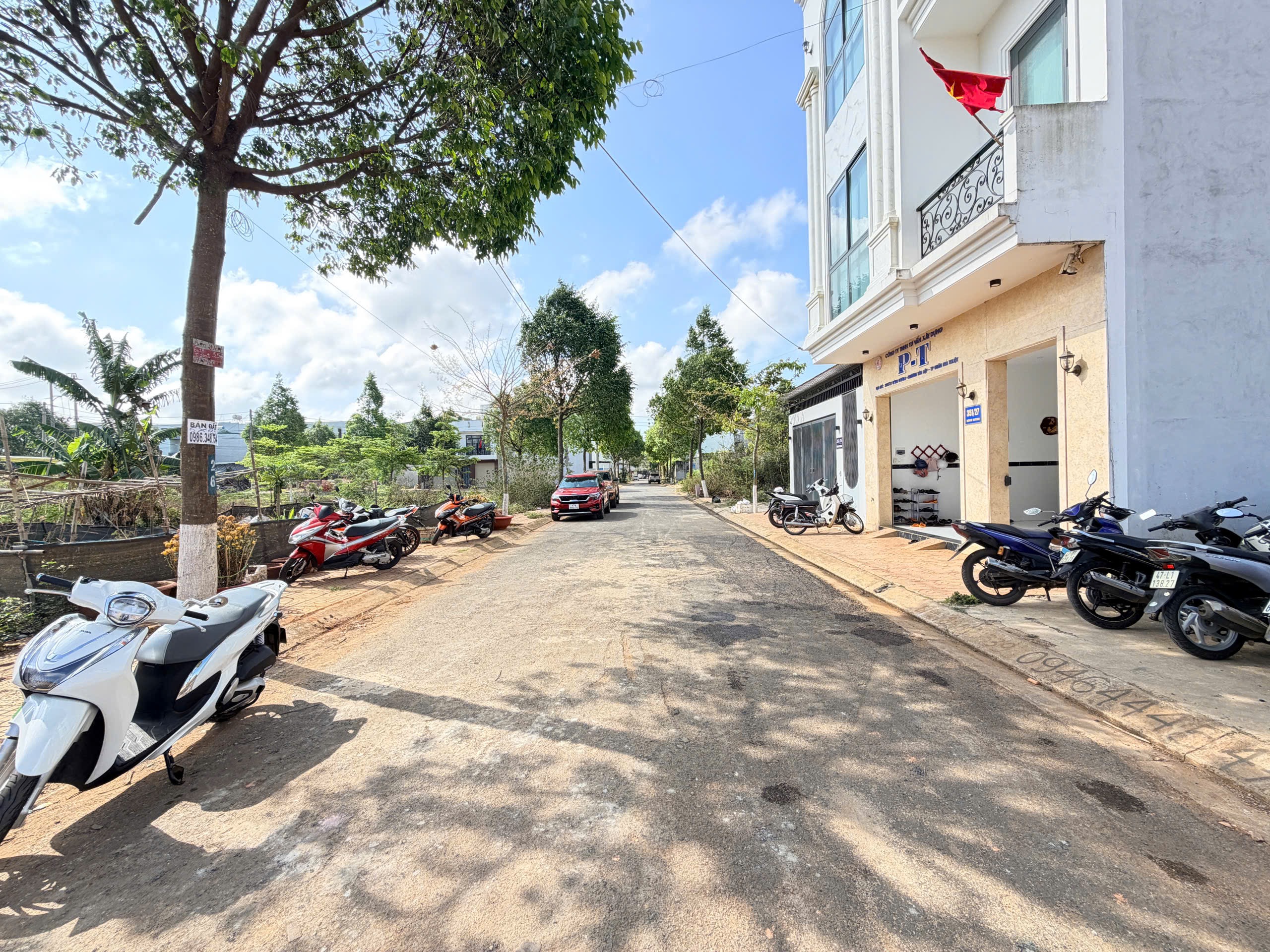 Bán lô đất khu tái định cư Ama Jhao diện tích 111m2 hướng Đông