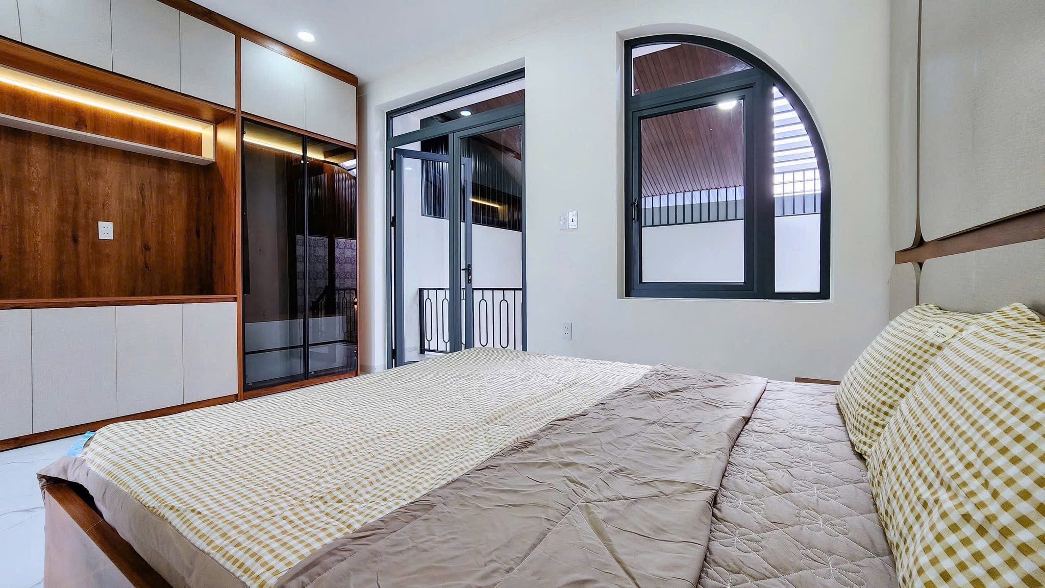 Bán nhà đẹp đường Ywang 5x30m diện tích lớn 3 phòng ngủ giá 3.3 tỷ