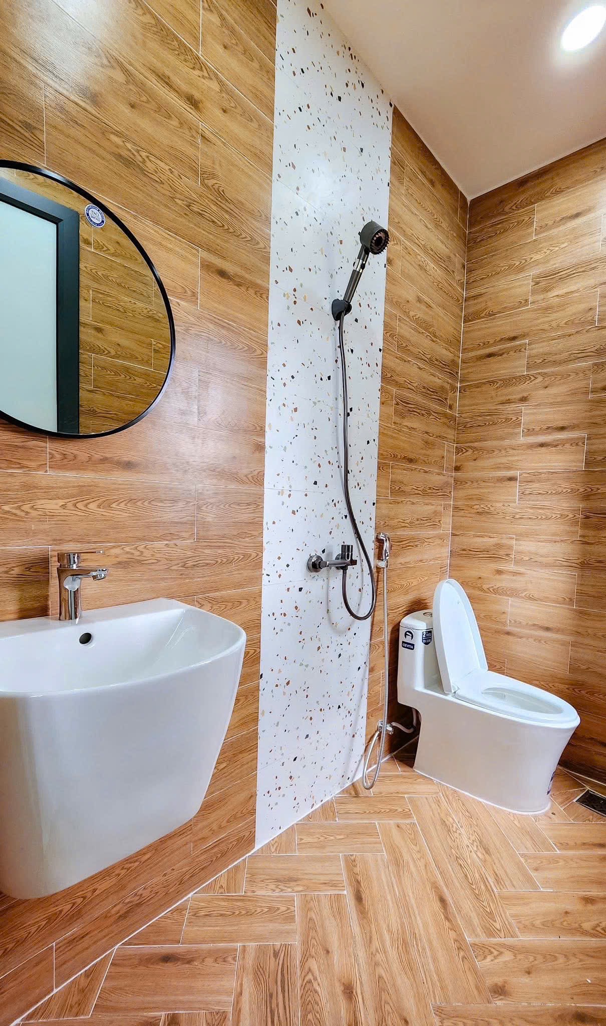 Bán nhà đẹp đường Ywang 5x30m diện tích lớn 3 phòng ngủ giá 3.3 tỷ