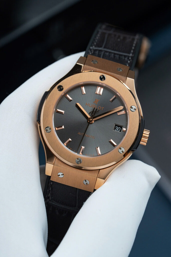 Đồng hồ Hublot Classic Fusion King Gold Replica 11 mặt xám xưởng JJF 38mm (2)
