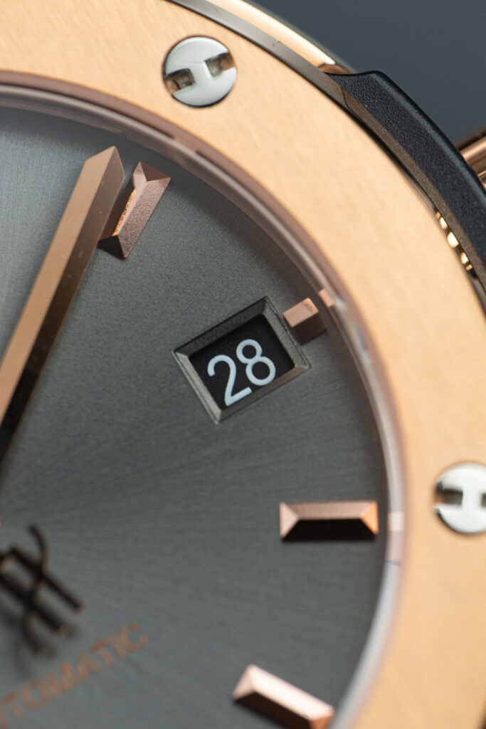 Đồng hồ Hublot Classic Fusion King Gold Replica 11 mặt xám xưởng JJF 38mm (2)