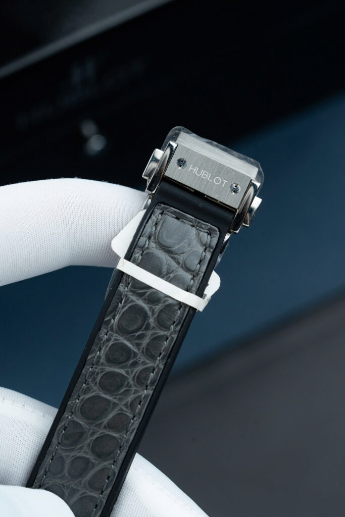 Đồng hồ Hublot Classic Fusion Replica 11 mặt xám vỏ đính full kim cương moissanite 33mm (2)