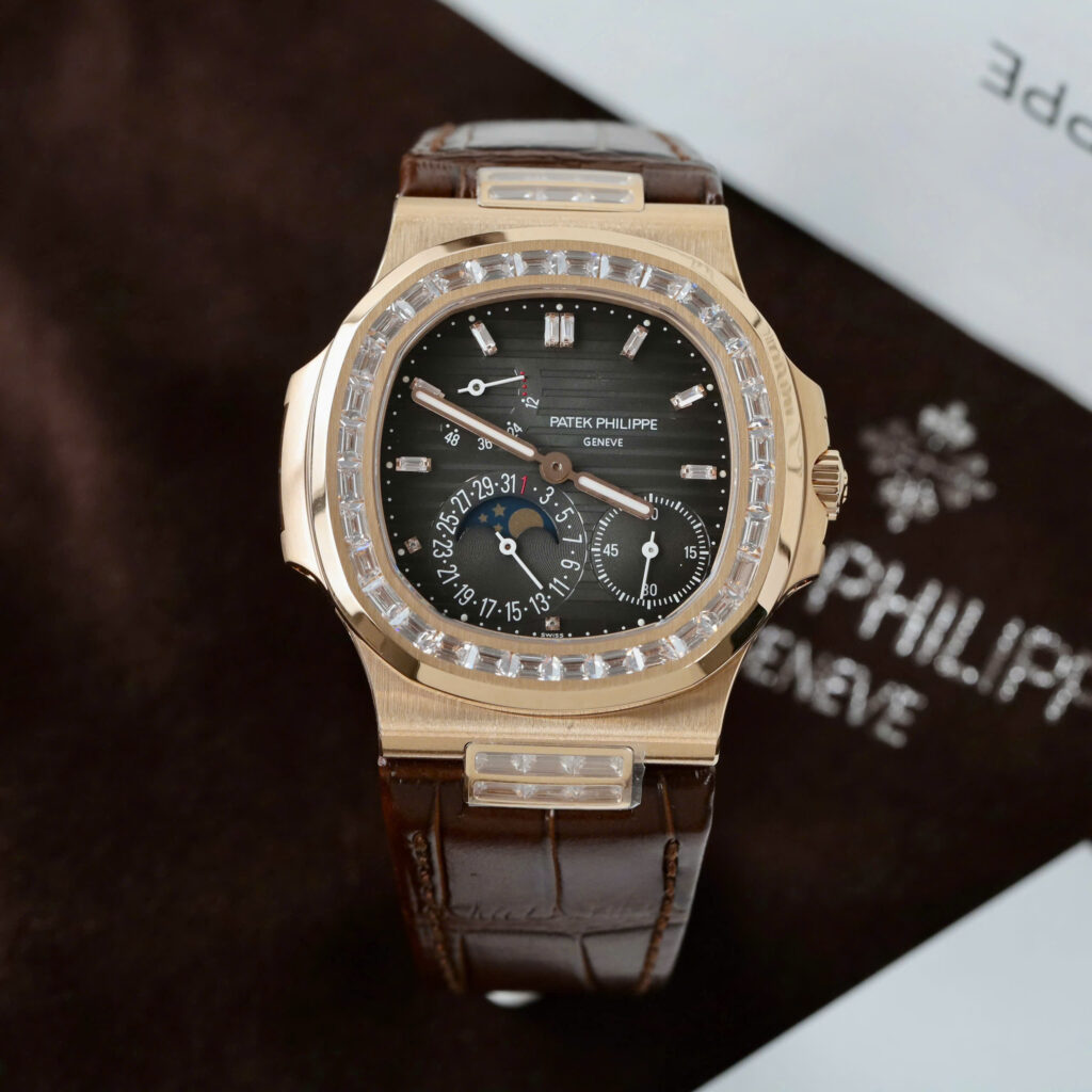 Đồng hồ Patek Philippe Nautilus 5724 Chế Tác mạ vàng hồng mặt xám xưởng PPF 40mm (2)