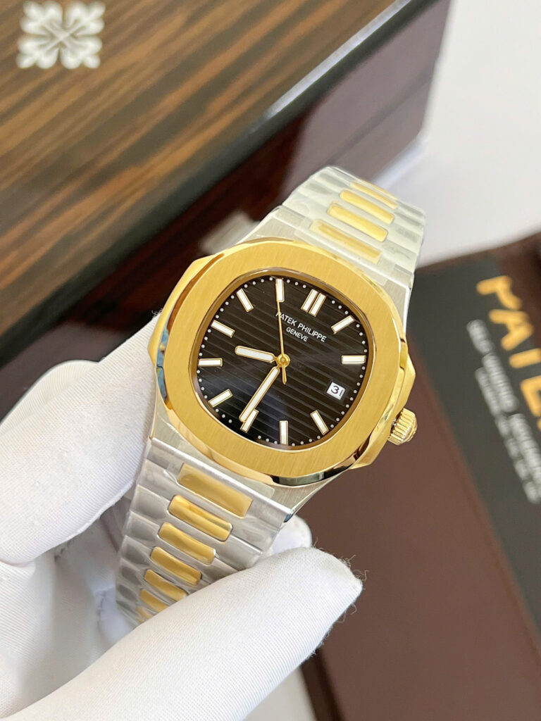 Đồng hồ Patek Philippe Nautilus Demi mặt đen máy cơ nhật fake cao cấp 40mm