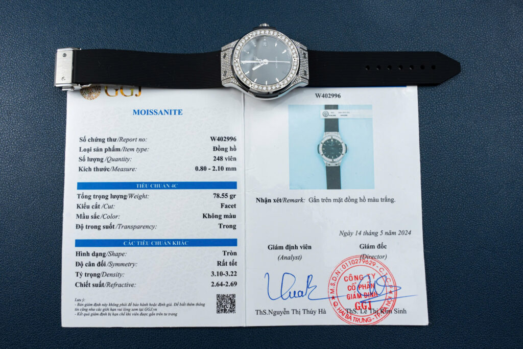 Đồng hồ nam Hublot Classic Fusion Rep 11 mặt đen vỏ đính full kim cương moissanite 42mm (2)