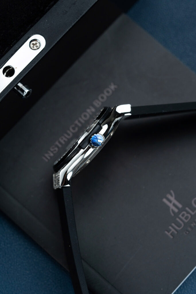 Đồng hồ nam Hublot Classic Fusion Rep 11 mặt đen vỏ đính full kim cương moissanite 42mm (2)