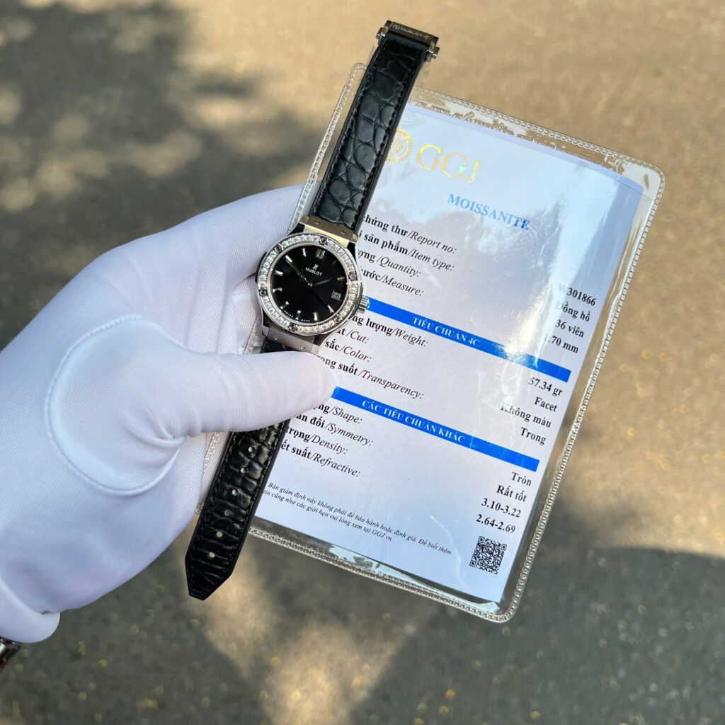 Đồng hồ nữ Hublot Classic Fusion Chế Tác đính kim cương moissanite màu đen 33mm (2)