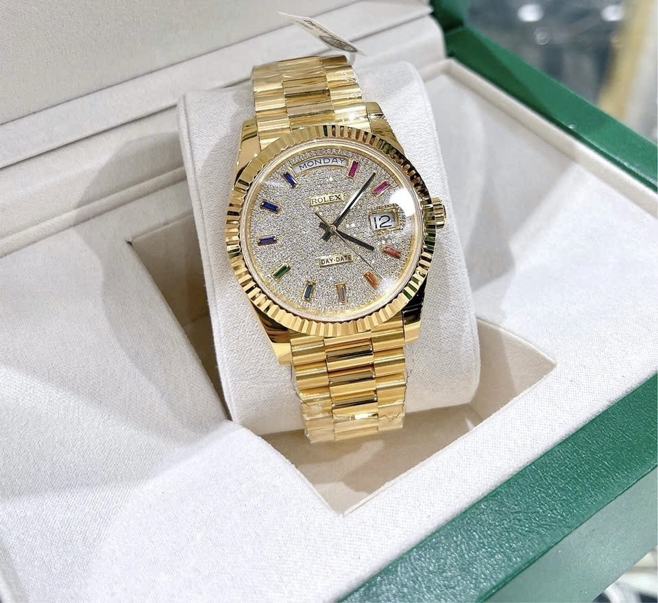 Đồng Hồ Rolex Day-Date Replica 11 Bọc Vàng Thật Đính Kim Cương Moissanite 40mm (2)
