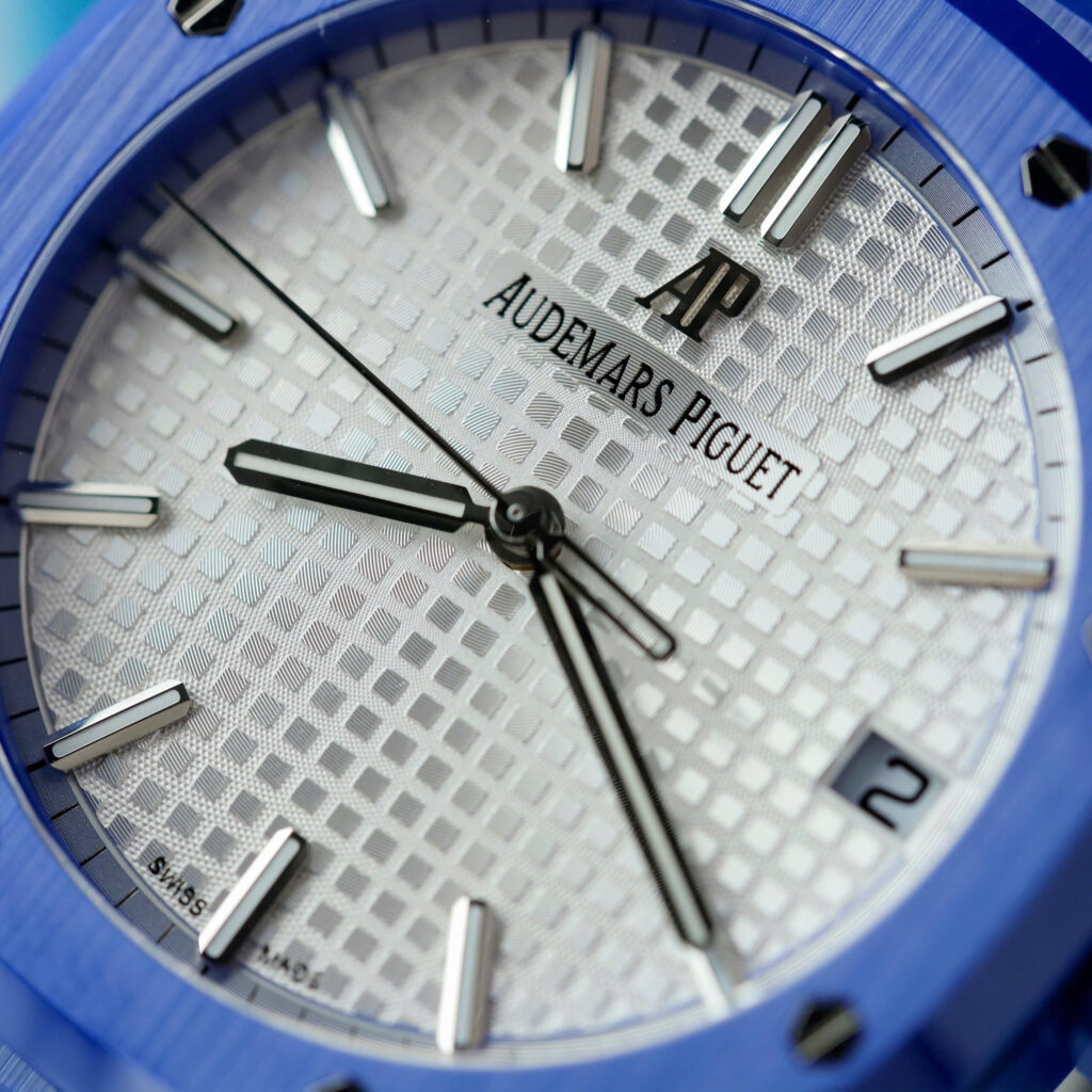 Đồng hồ Audemars Piguet Royal Oak 15500 Replica 11 vỏ gốm xanh mặt trắng xưởng APS 41mm (2)