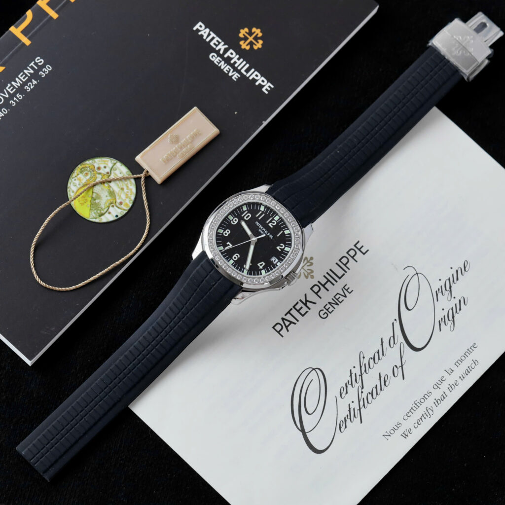 Đồng hồ Patek Philippe Aquanaut 5167 Fake 11 mặt đen viền đính đá xưởng PPF 40mm (2)