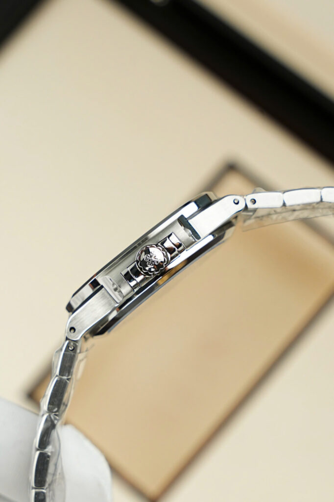 Đồng hồ Patek Philippe Replica 11 Nautilus 7118 mặt xanh blue viền đính đá xưởng 3K 35 (2)