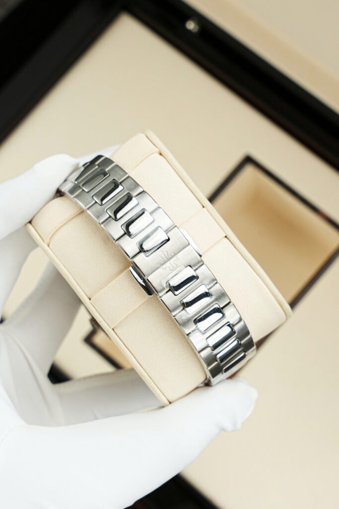 Đồng hồ Patek Philippe Replica 11 Nautilus 7118 nữ mặt xám viền đính đá xưởng 3K 35 (2)