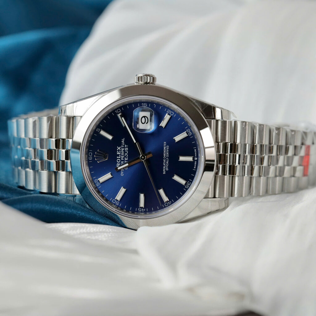 Đồng hồ Rolex DateJust 126300 mặt xanh dương viền trơn xưởng VS 41mm (2)