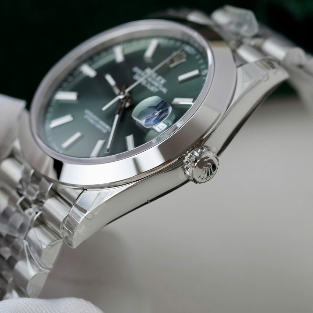 Đồng hồ Rolex DateJust 126300 mặt xanh lá cây viền trơn xưởng VS 41mm (2)